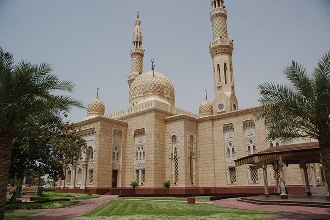 2-Days Dubai Combo City Tour With Dhow Cruise Dinner and Desert Safari - Good To Know