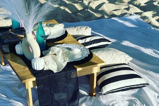 2-hour Private Luxury Picnic in Nassau - Key Points