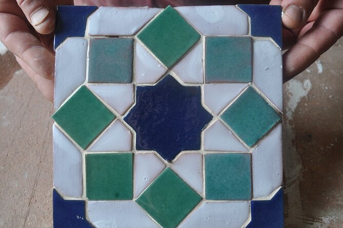 2 Hours Craft Workshop "The Alhambra With Your Hands" - Good To Know
