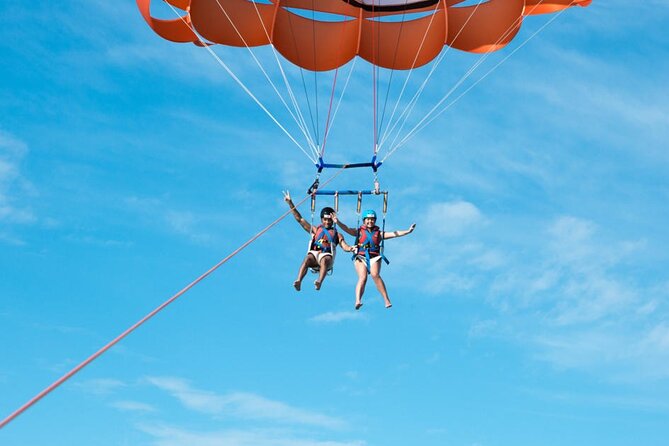 15 Minutes Parasailing in Punta Cana - Pickup and Communication