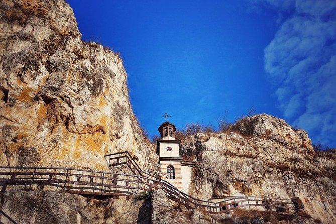 2 Days in Bulgaria Veliko Tirnovo and Arbanasi Village - Architectural Wonders of Arbanasi