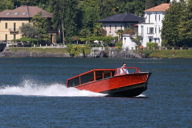 2 Hours Private Wooden Boat Tour on Lake Como 6 Pax - Meeting and Pickup