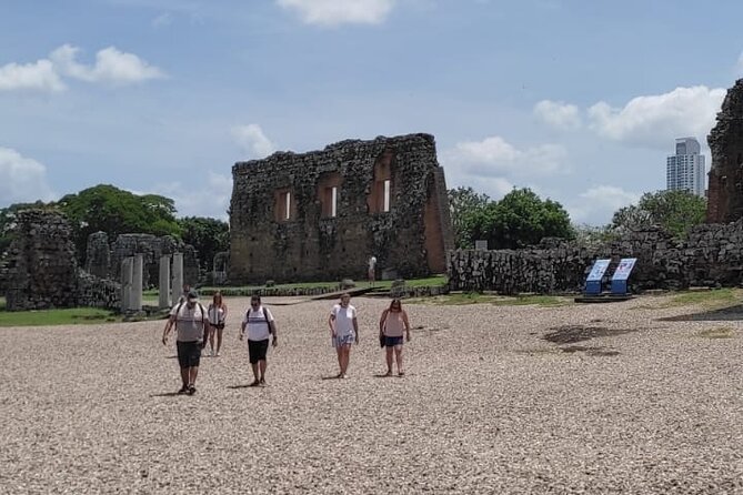 2 Hours Tour to Panama La Vieja for Groups - Meeting and Pickup