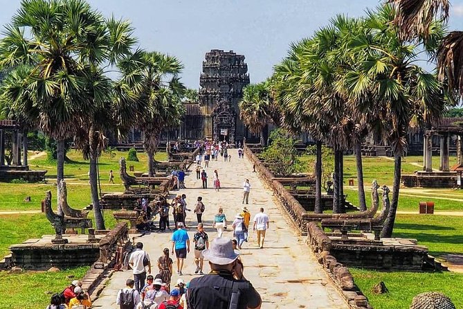 3-Day Tour With With All Major Temple, Banteay Srei + Floating Village - Itinerary Breakdown