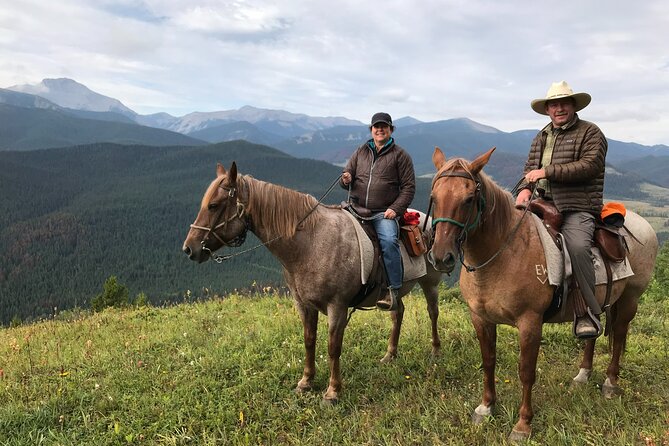 4 Day West Range Cabin Vacations in the Alberta Rocky Mountains - Accommodations and Meals