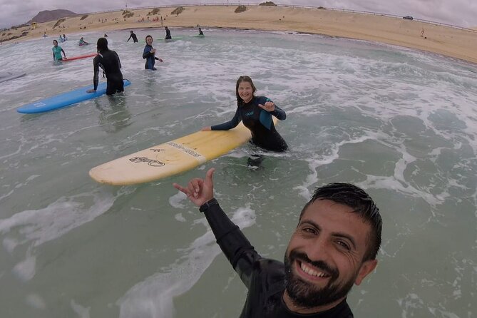 4 Hours of Surfing in the Fantastic Waves of Fuerteventura - Meeting Point and Transportation