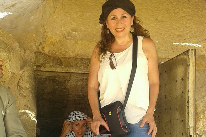 8-Hour Private Guided Tour to Giza Pyramids Memphis and Saqqara From Cairo - Pickup Timing and Location