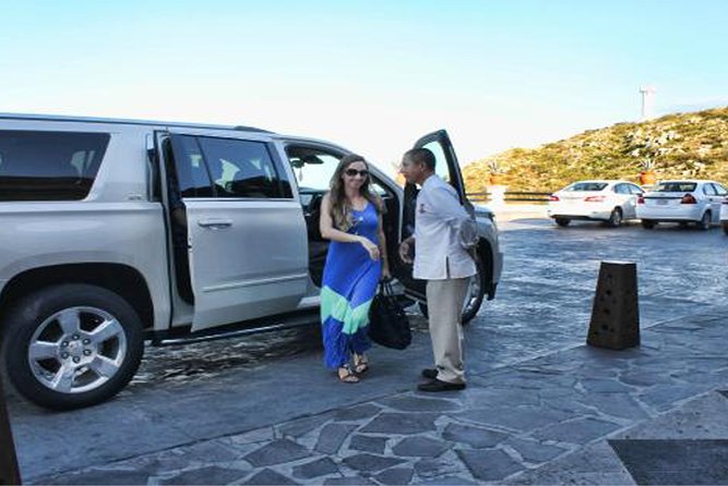 Agadir or Taghazout Taxi Airport Service 24/7d - Vehicle Features and Amenities