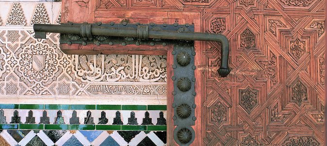 Alhambra and Albaicin+Sacromonte Premium Guided Tour - Whats Included in the Tour