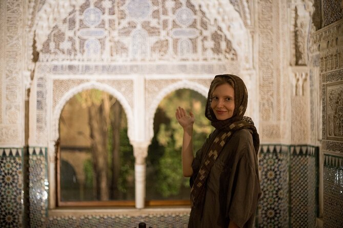 Alhambra Day or Night Private Tour - Inclusions and Accessibility