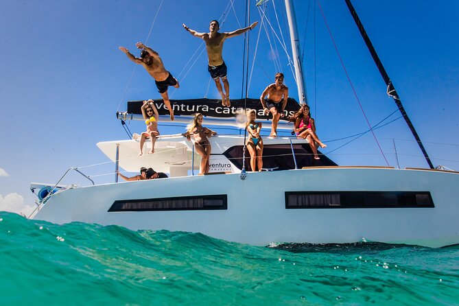 All Inclusive Tulum: Luxury 34' Catamaran Adventure - Capacity and Activities