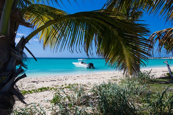 Anguilla Private Boat Day - Meeting and Pickup