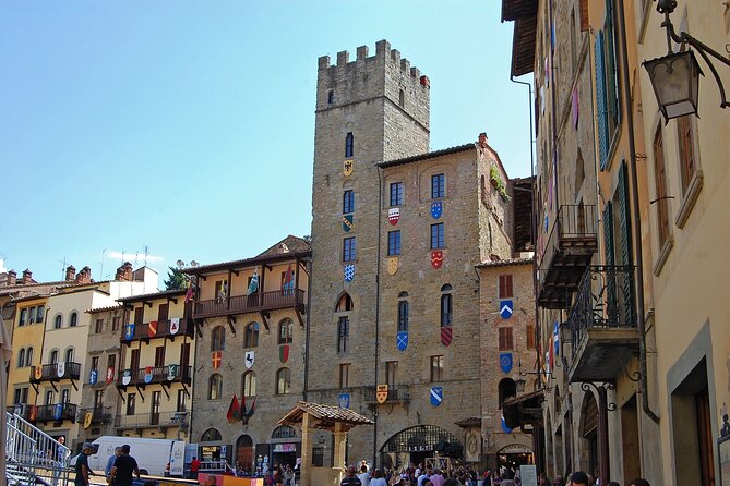 Arezzo Private Tour With Official Guide - Piazza Grande: The Main Square