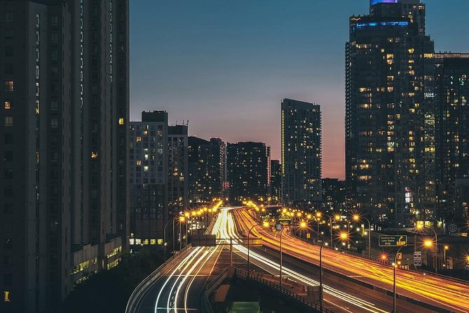 Arrival Private Transfer: Toronto YYZ Airport to Toronto City by Business Car - Additional Details