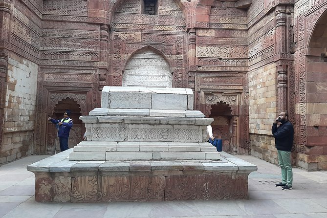 Audio Guided Walking Tour of Qutub Minar & Mehrauli, Delhi - Tour Availability
