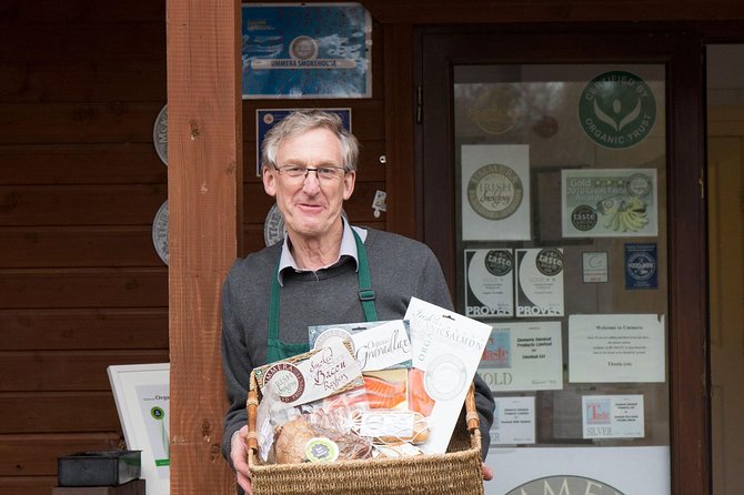 Award-Winning Smoked Salmon Tasting and Private Smokehouse Tour With a Local - Customer Experiences and Reviews