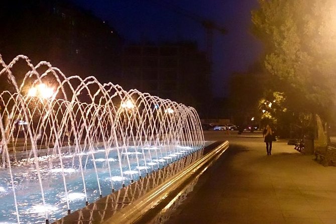 Baku by Night: Small-Group Walking Tour - Discovering Iconic Landmarks