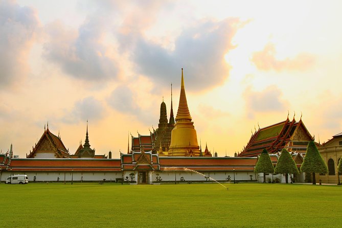 Bangkok's Waterways and Royal Residence - Tips for Exploring the Waterways