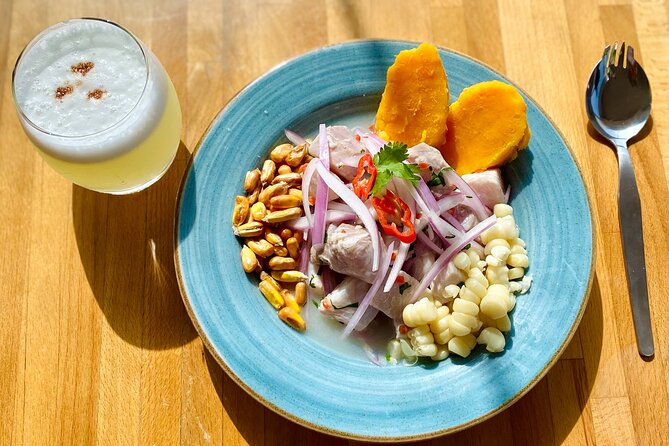 Best Cooking Classes and Local Market Visit in Miraflores - Preparing Traditional Dishes