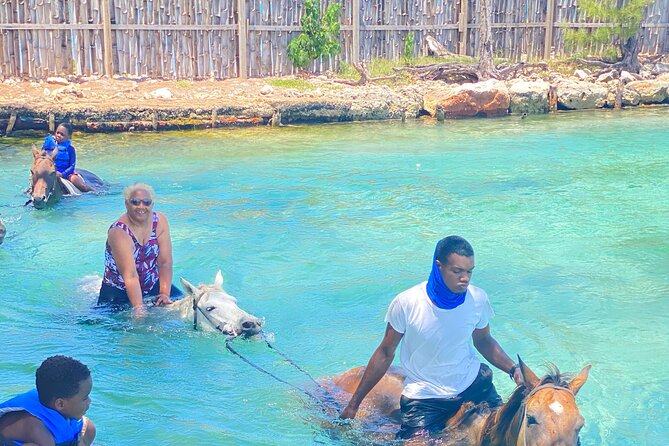 Birthday Celebration Experience in Jamaica + Transportation - Pickup Arrangements and Considerations