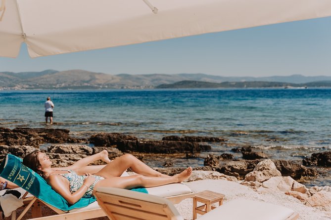 Blue Lagoon & Maslinica Half Day Tour From Trogir - Meeting and Pickup