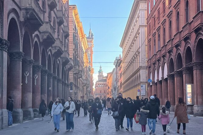 Bologna: a Self-Guided Audio Tour From Porta Galliera to Le Tre Frecce - Strolling Through the Porticoes of Bologna
