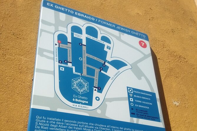 Bologna : a Walk Into History - Inclusions