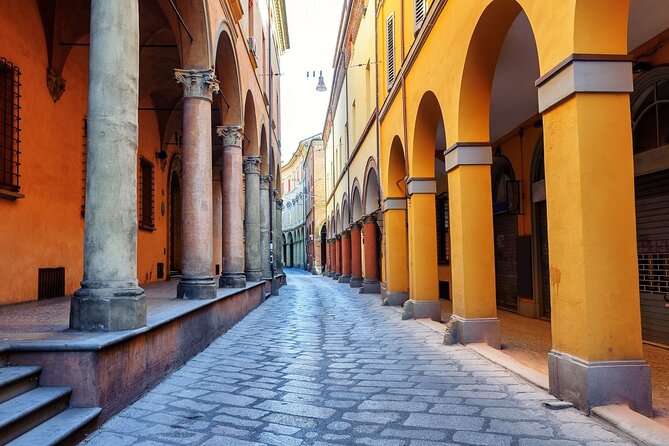 Bologna Scavenger Hunt and Best Landmarks Self-Guided Tour - Booking and Confirmation