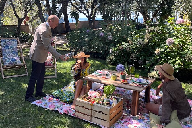 Botanical Picnic in a Historical Garden in the Heart of Sorrento - Savor a Gourmet Picnic Spread