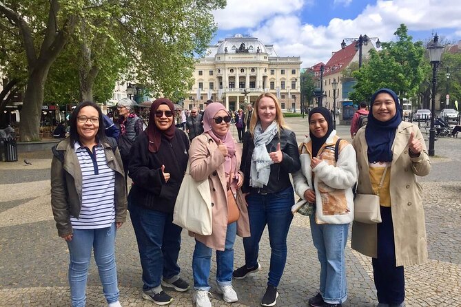 Bratislava City Walking Tour With Castle Ticket - Meeting and End Point