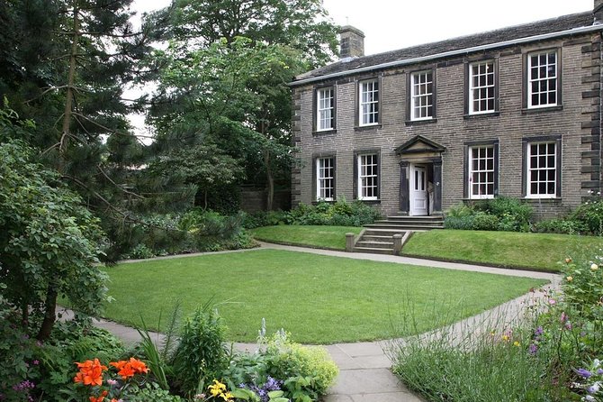 Bronte Country and Yorkshire Dales Private Day Trip From York - Exploring Haworth and Bronte Parsonage
