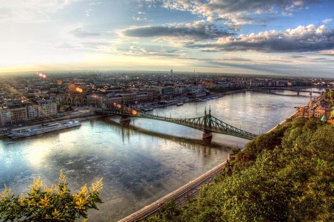 Budapest Private 4 Hour City Tour Experience With a Car / Van - Tour Itinerary and Customization
