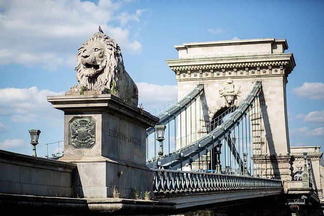 Budapest Private Transfer From or to Vienna or Vienna Airport - Booking and Availability