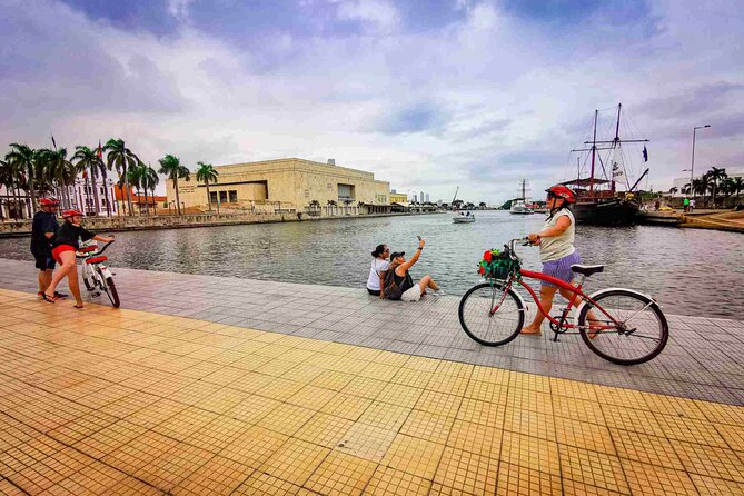 Cartagena 2 Hr Bicycle Tour - Bicycling Through Charming Neighborhoods