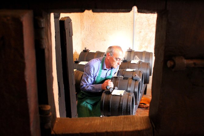 Centenary Balsamic Vinegar of Modena - Acetaia Tour & Tasting - Meeting and Accessibility