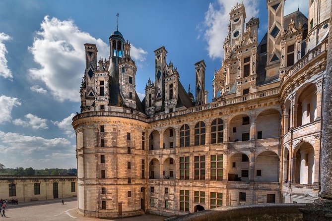 Chambord Castle: Private Guided Walking Tour - Tour Experience