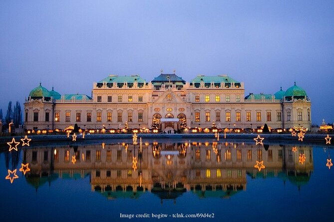 Christmas at Belvedere: Private Tour of the Upper Palace & Market - Highlights of the Private Tour