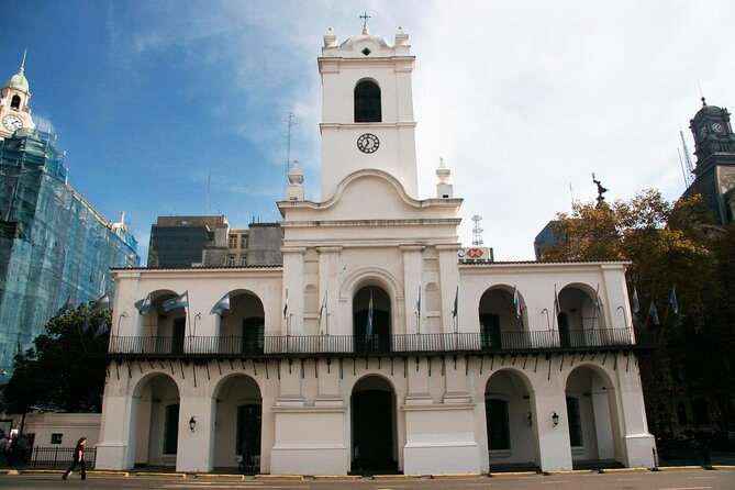 City Tour Through Buenos Aires and Its Neighborhoods - Exploring the Caminito Neighborhood