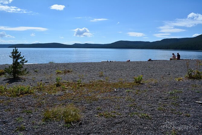 Classic Yellowstone Hike to the Shores of Lake Shoshone (Private up to 8 People) - Included Amenities and Supplies