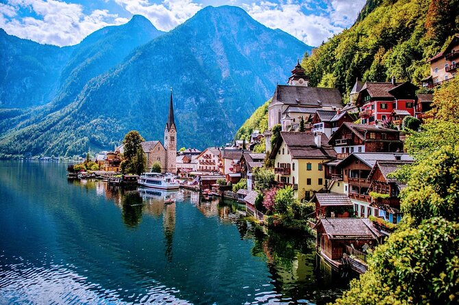 Comfort Mini-Van & Professional and FRIENDLY Guide: CUSTOMIZED 1-Day TOUR From Munich - Pickup and Meeting Details