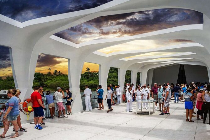 Deluxe Pearl Harbor, Arizona Memorial, and Visitor Center Tour - Inclusions and Amenities