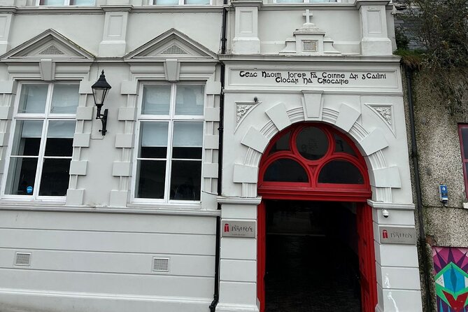 Derrie Danders: Unveiling Derrys Dark & Haunted Past Audio Tour - Exploring Londonderrys Spooky Landmarks