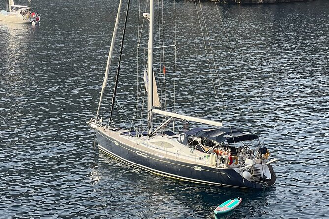 Dinner and a Movie on a Sailboat - Schedule and Accessibility