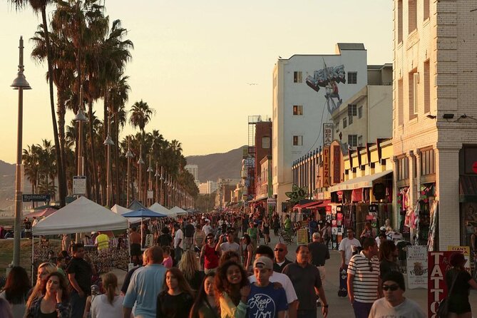 Discover Los Angeles Highlights by Bus in a Small Group - Highlights of Downtown LA
