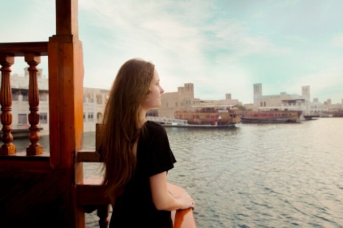 Dubai Creek Sightseeing Cruise With Unlimited Freshly Baked Pizza - Inclusions and Amenities