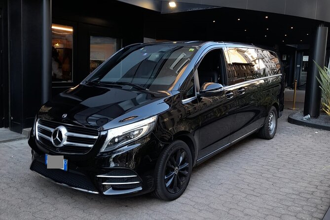 Dusseldorf to Dusseldorf Airport (DUS) -Departure PrivateTransfer - Pickup and Meeting Options