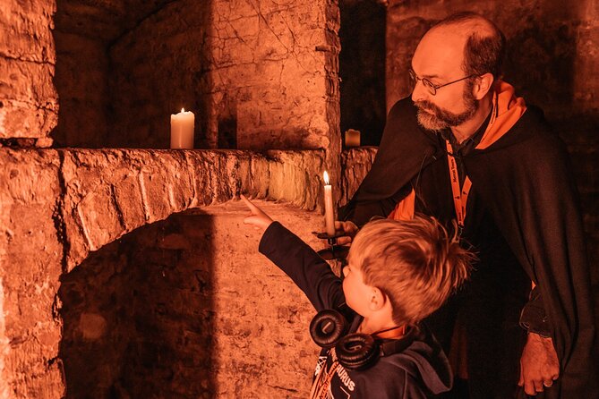 Edinburgh: Family-Friendly Ghost Tour - Start Point at Mercat Cross