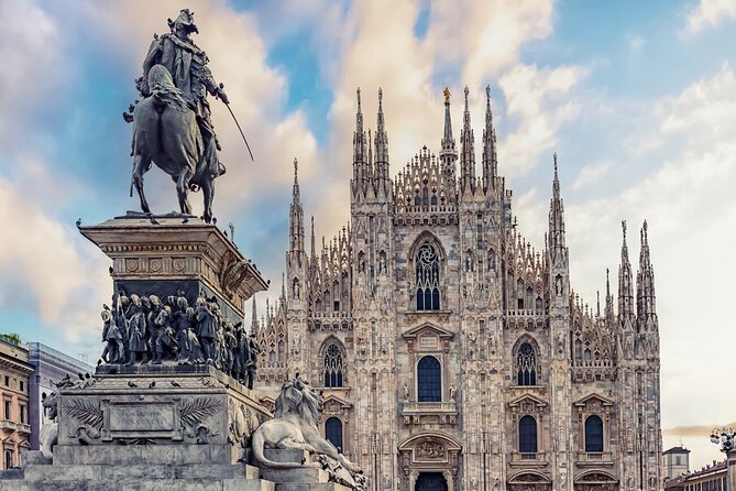 Elevated Ecstasy: Duomo Discovery & Rooftop Marvels! - Meeting and Pickup Information