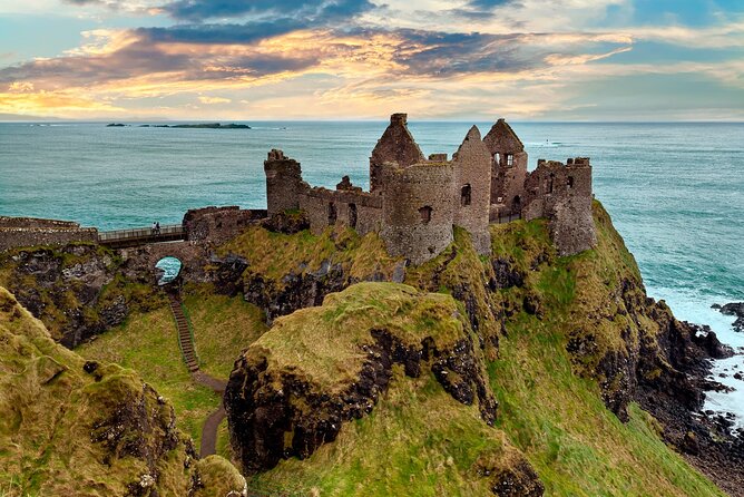 Enchanted Shores: Belfast to Giant's Causeway - Pickup Information
