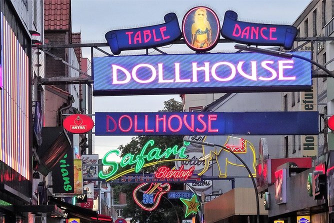 English Guided Tour of the Sinful Mile Reeperbahn and Red Light District - Historical Significance of the Area